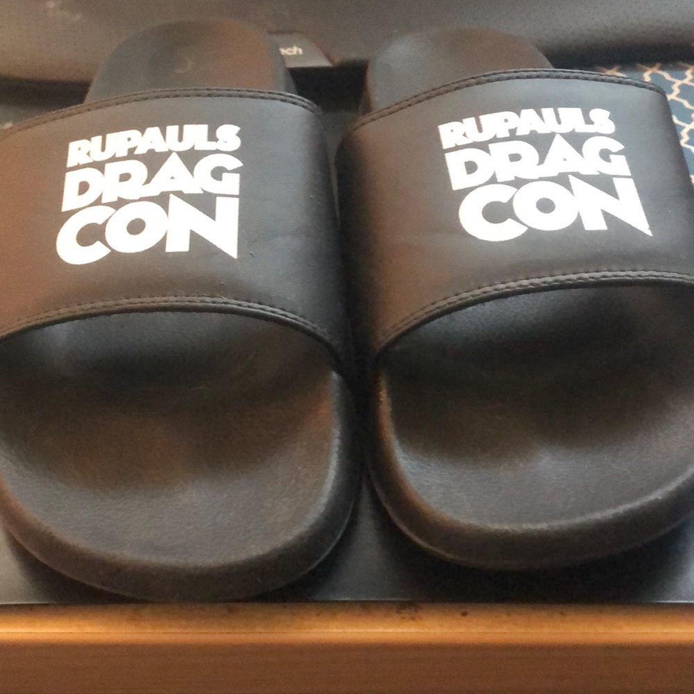Make An Offer World Of Wonder Drag Race slides 🛝